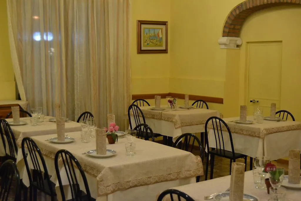 Hotel Vergilius Riccione 3*,